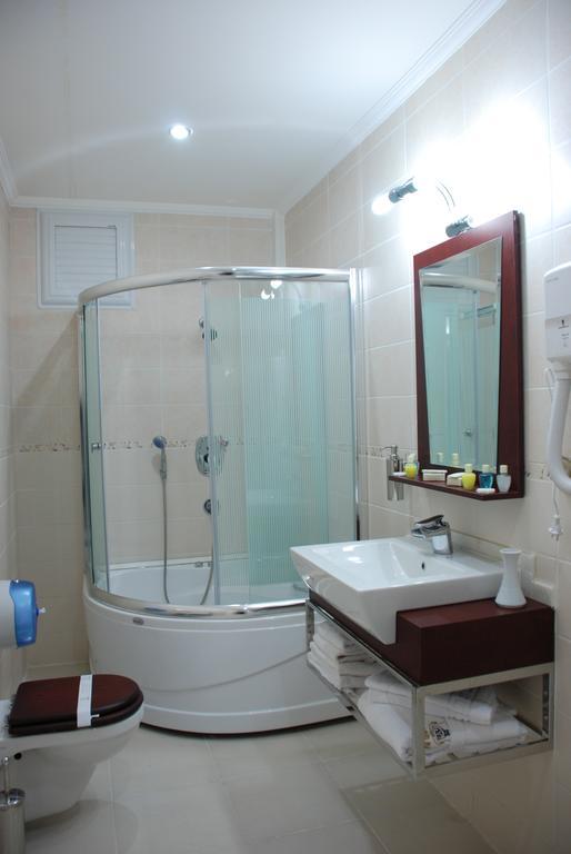 Grand Ani Hotel Карс Екстериор снимка